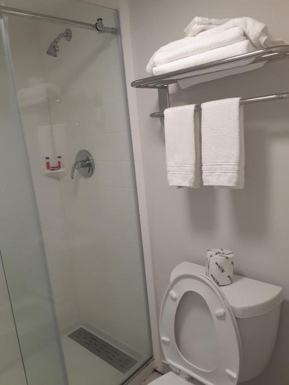 Travelodge by Wyndham Virginia Beach Bay Beach image 12