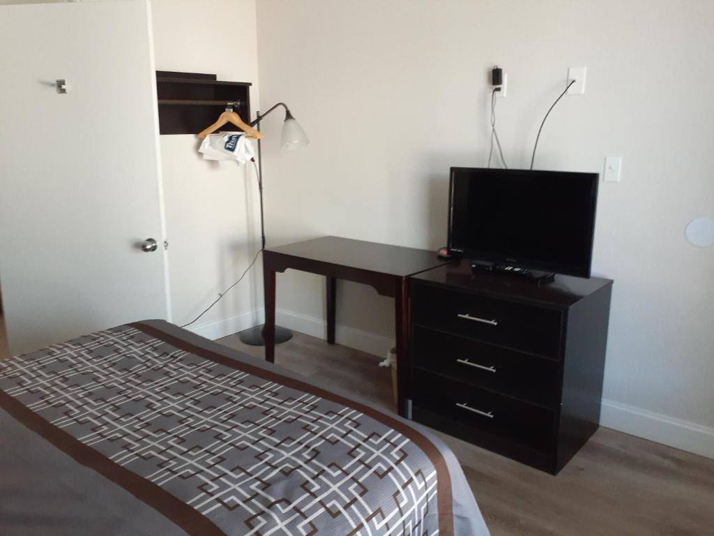 Travelodge by Wyndham Virginia Beach Bay Beach image 7